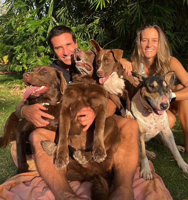 DrogaVET recebe encontro pet com fãs da Família Surf Dog