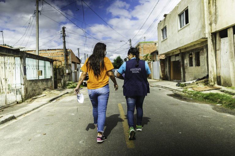  Instituto Incanto faz a diferença em favelas de Curitiba 