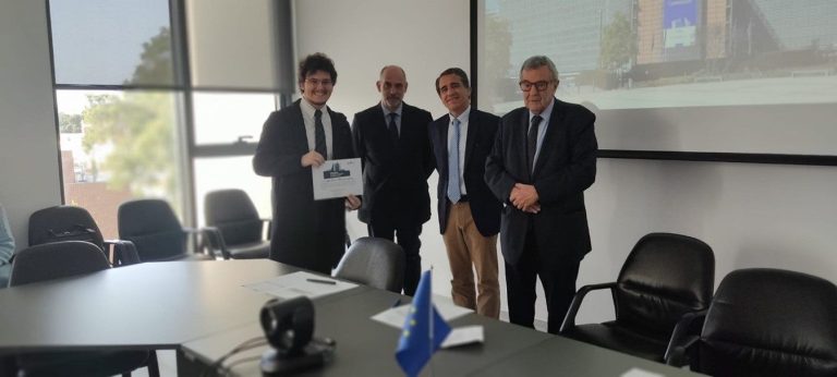 Estudante do UniCuritiba recebe prêmio em Portugal