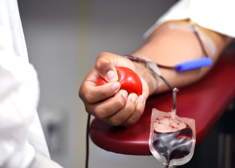 Dia Mundial do Doador de Sangue, mas o Brasil tem poucos doadores.