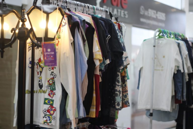 Vintage Fusion: Encontro Celebra Moda e Sustentabilidade Reunindo Brechós e Histórias