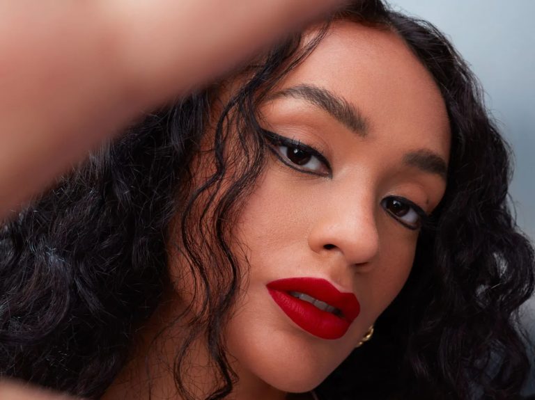 Linha de Maquiagem da Avon vence prêmio do WARC Awards Latin America
