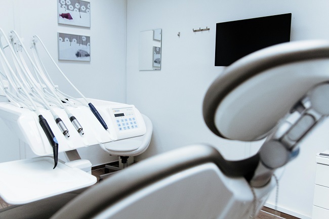 Quando os dentistas precisam buscar autonomia financeira na própria clínica?