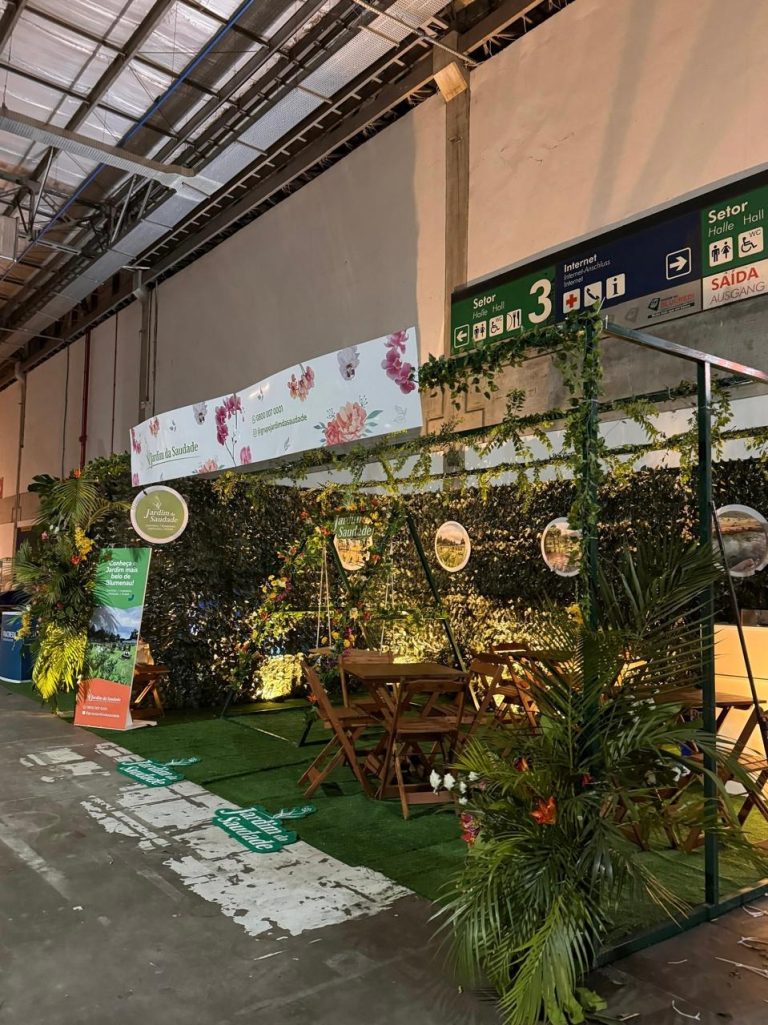Grupo curitibano Jardim da Saudade leva proposta de reflexão à Orquifest 2025 em Blumenau