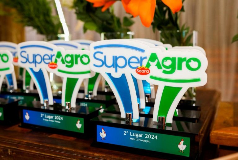 SuperAgro 2025: JBS premia melhores produtores do Paraná
