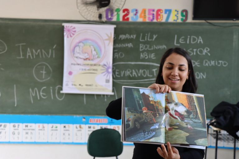 Mais de 800 estudantes de São João do Triunfo participam de ações de incentivo à leitura e escrita