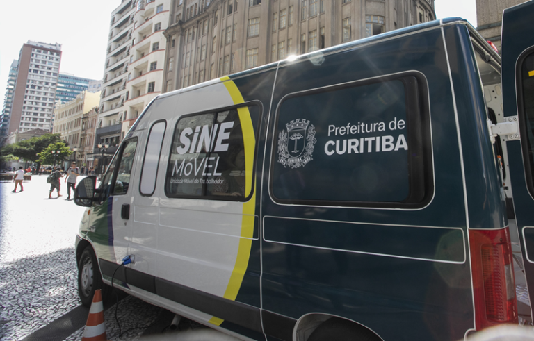 Sine Móvel leva oportunidades de emprego neste sábado aos bairros Parolin e Caximba