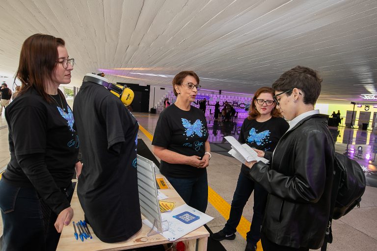 Festival Inclusão em Cena joga luz sobre doenças raras e neurodivergência com foco na Síndrome do X Frágil
