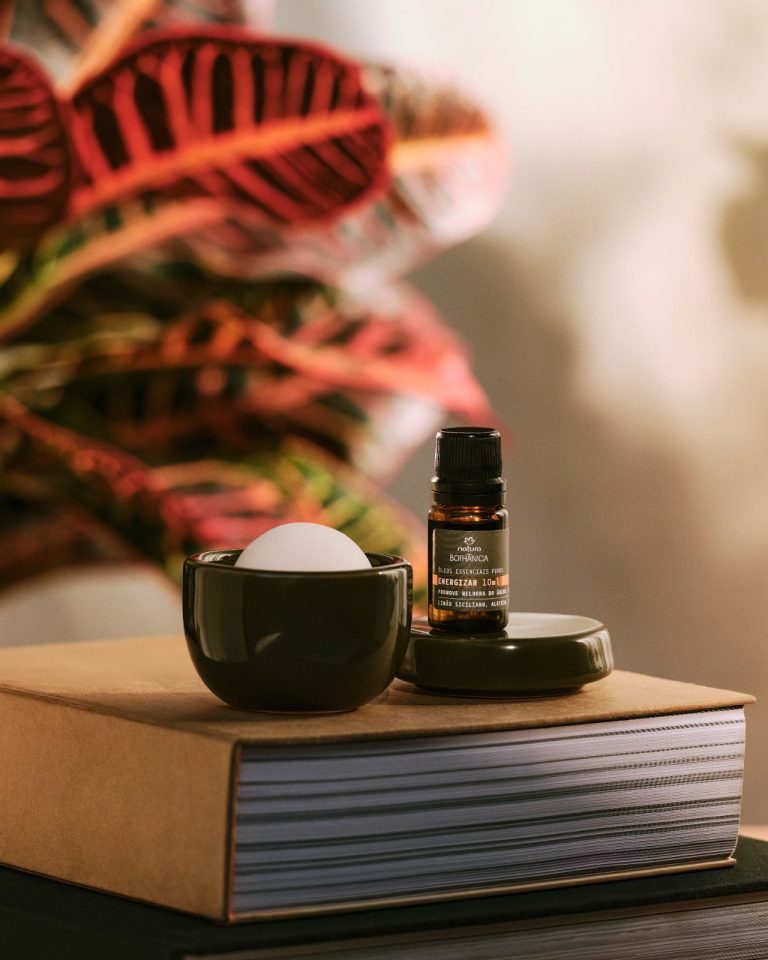 Perfumação Funcional: Natura Bothânica responde à epidemia da exaustão com aromaterapia