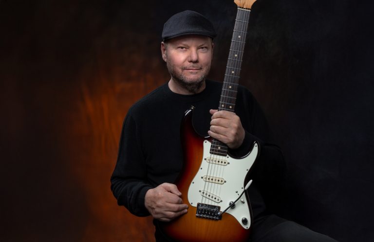 Em turnê internacional, Christopher Cross, comemora 40 anos de carreira no Teatro Positivo