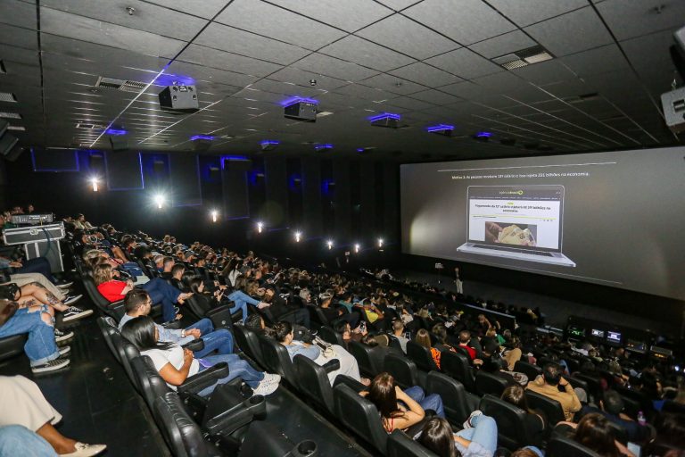 Palestra de Fábio Neto inspira lojistas com estratégias para Black Friday e Natal