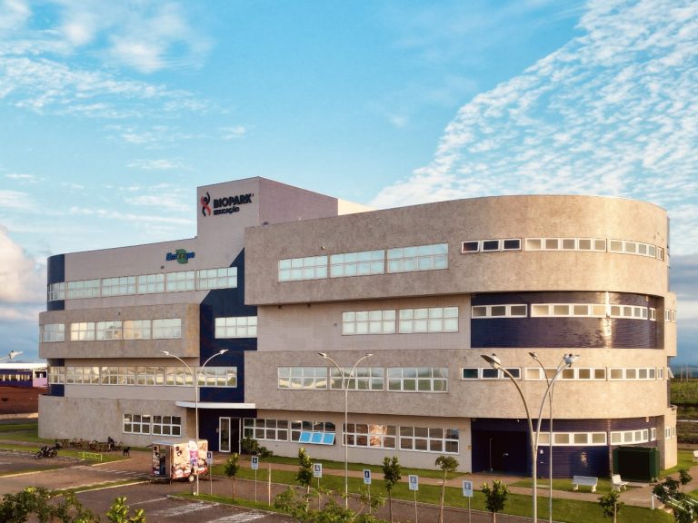 Chega de decoreba: faculdade paranaense lança vestibular personalizado