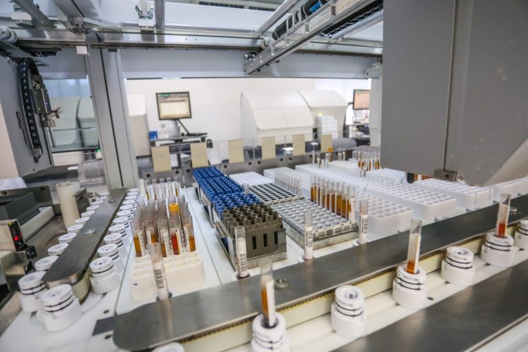 LANAC passa a oferecer exame avançado para investigação biológica da Doença de Alzheimer