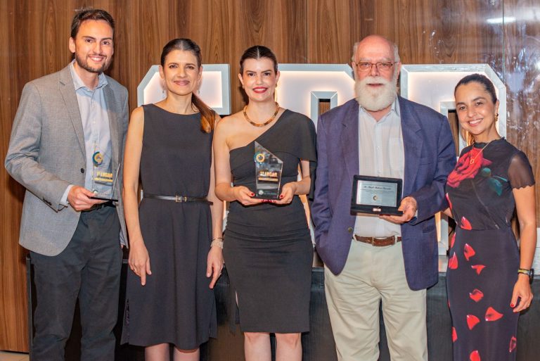 Sociedade Paranaense de Reumatologia celebra homenagens e o Prêmio Acir Rachid