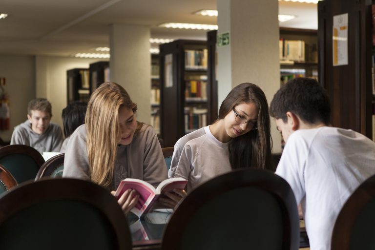 Colégio Positivo lança Dupla Diplomação em parceria com escola norte-americana