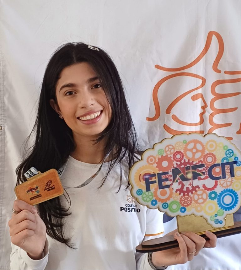 Estudante curitibana conquista primeiro lugar em feira científica e carimba passaporte para a Itália