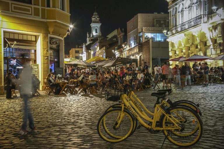 Curitiba se consolida na rota das mega turnês e agenda de 2026 promete recordes no turismo