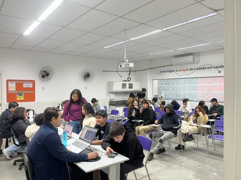 GERAR abre 200 vagas em curso de Alimentação e Telemarketing para jovens de 18 a 22 anos