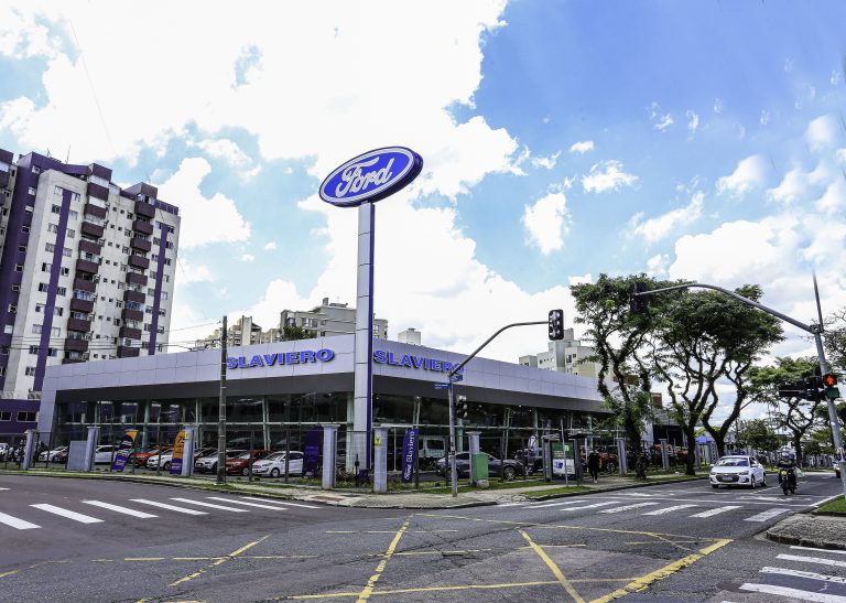 Ford Ranger lidera vendas de picapes médias no Paraná em 2025