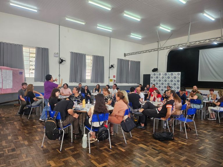 titulo Com 58% dos docentes sem capacitação no país, Paraná promove formação presencial para 310 professores