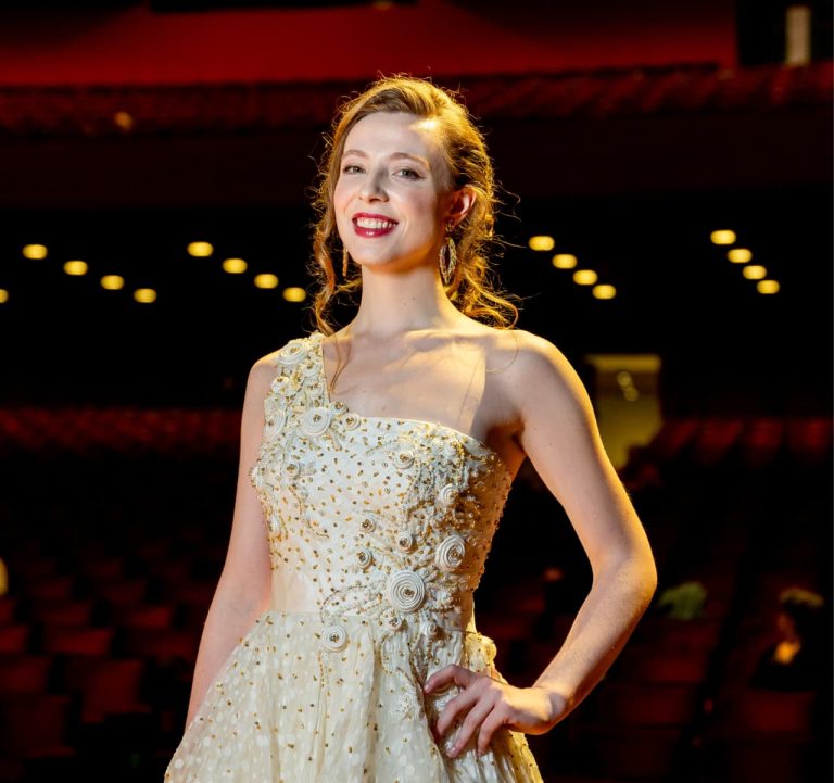 Paixão de Cristo do Grupo Lanteri terá participação da soprano ítalo-brasileira Ornella de Lucca