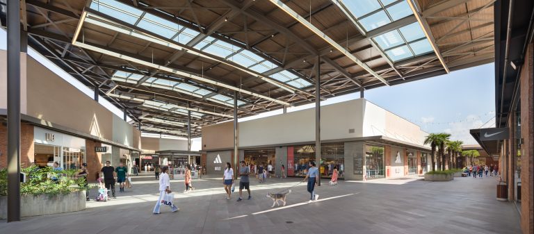 Outlet promove quatro dias de ofertas especiais na Semana do Consumidor