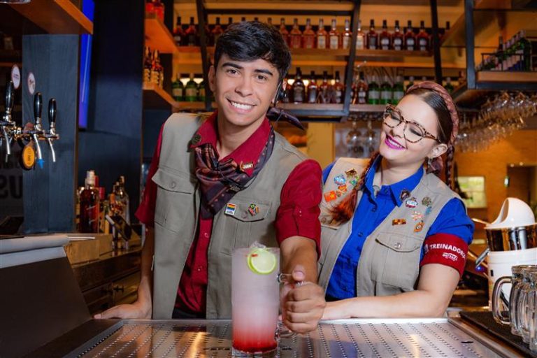 Outback oferece 86 vagas de emprego para unidade no Shopping Palladium, em Curitiba