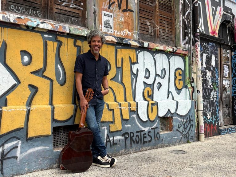 Romance inspirado no rock curitibano chega ao público dia 21