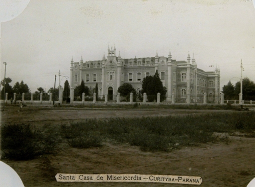 Curitiba a pé: arquitetura que conta a história da cidade