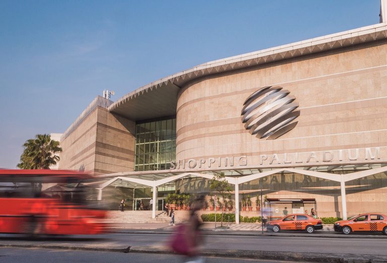 Shoppings divulgam horários de funcionamento para Tiradentes