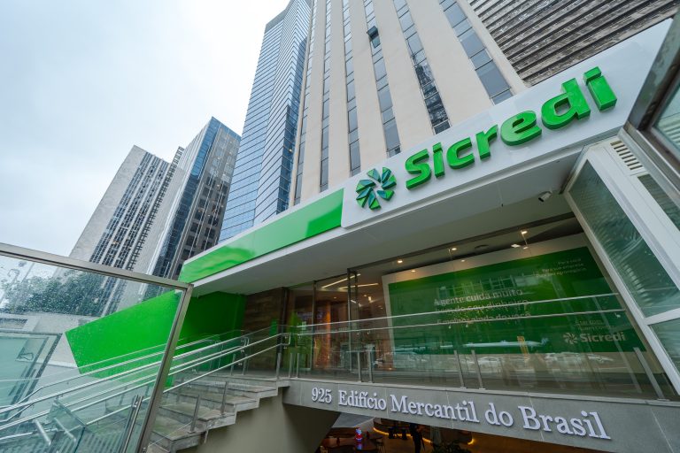 Sicredi celebra dez anos na Avenida Paulista e acelera expansão pela capital paulista