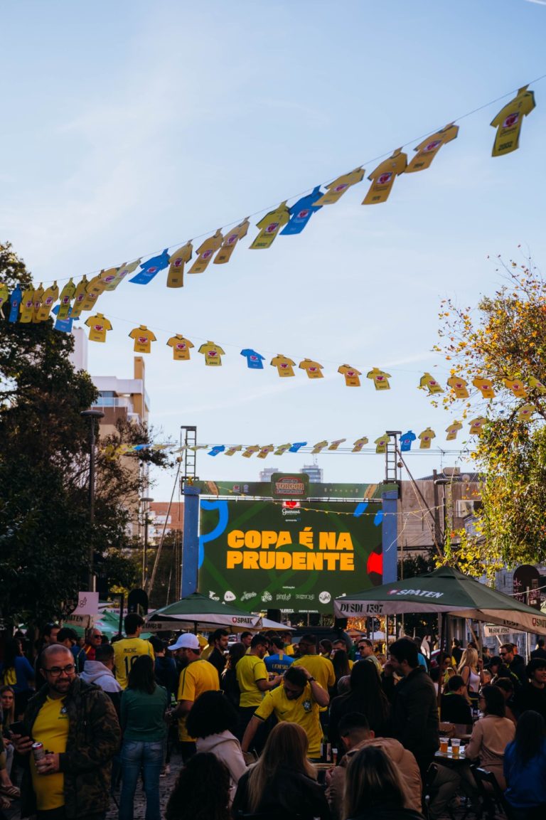 Guaraná Antarctica ocupa Prudente de Moraes e convida torcedores para os próximos jogos da Seleção Brasileira