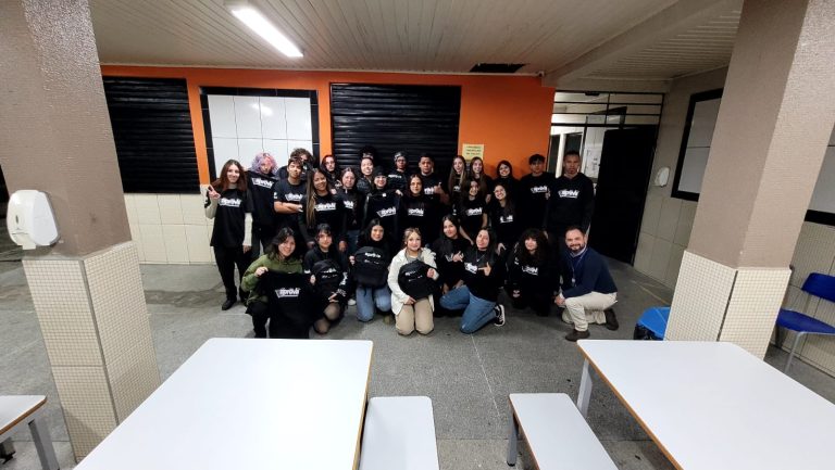 Cursinho que já aprovou mais de 400 alunos da rede pública busca espaço para iniciar atividades em Foz do Iguaçu