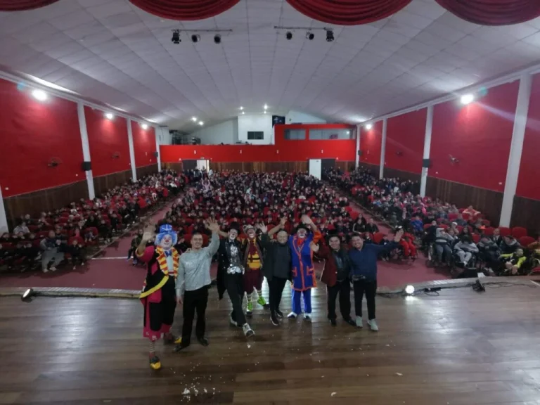 Grupo circense celebra 80 anos de tradição no Paraná com apresentação gratuita