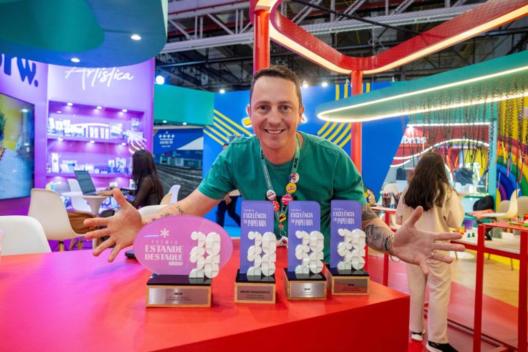Empresa paranaense conquista quatro troféus na principal feira de papelaria da América Latina