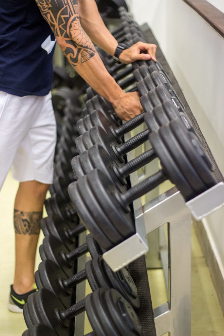 Geração musculação: treino de força se torna cada vez mais protagonista na busca por saúde, emagrecimento e longevidade