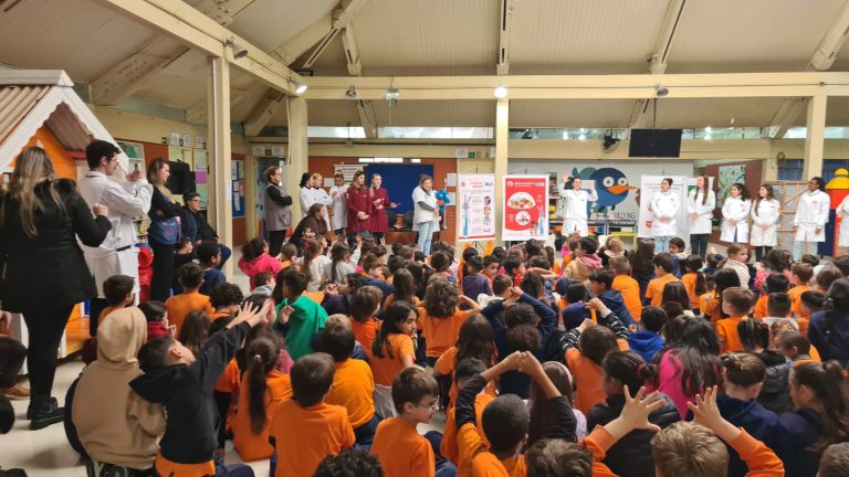 Colgate e ABO ampliam ações do Mês da Saúde Bucal com mobilização no Dia Nacional da Escovação em Curitiba