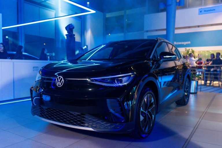 Com mercado aquecido e demanda crescente, Volkswagen ID.4 retorna ao Brasil