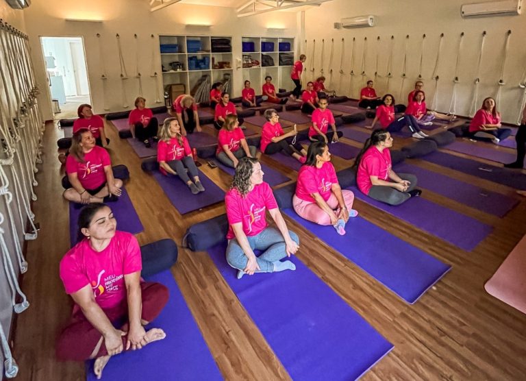Outubro Rosa terá yoga e treinamento funcional neste fim de semana em Curitiba