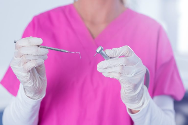 Dia do Dentista: descubra o que a tecnologia mudou no cuidado com o sorriso